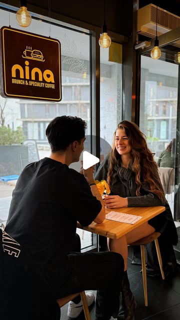 Moulin Rouge Pavlova